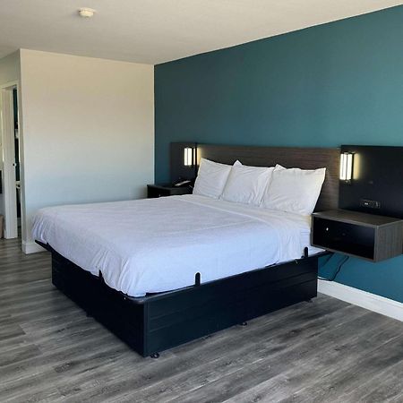 ווסט ממפיס Rodeway Inn מראה חיצוני תמונה